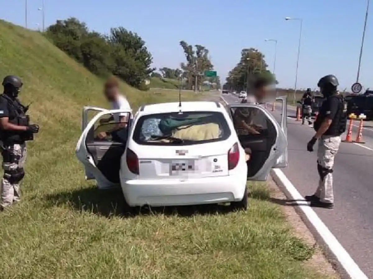 Ruta E-53: la FPA secuestro marihuana y LSD