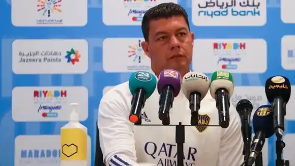 Battaglia y la expectativa de enfrentar con Boca a Barcelona: "Vamos a dejar todo"