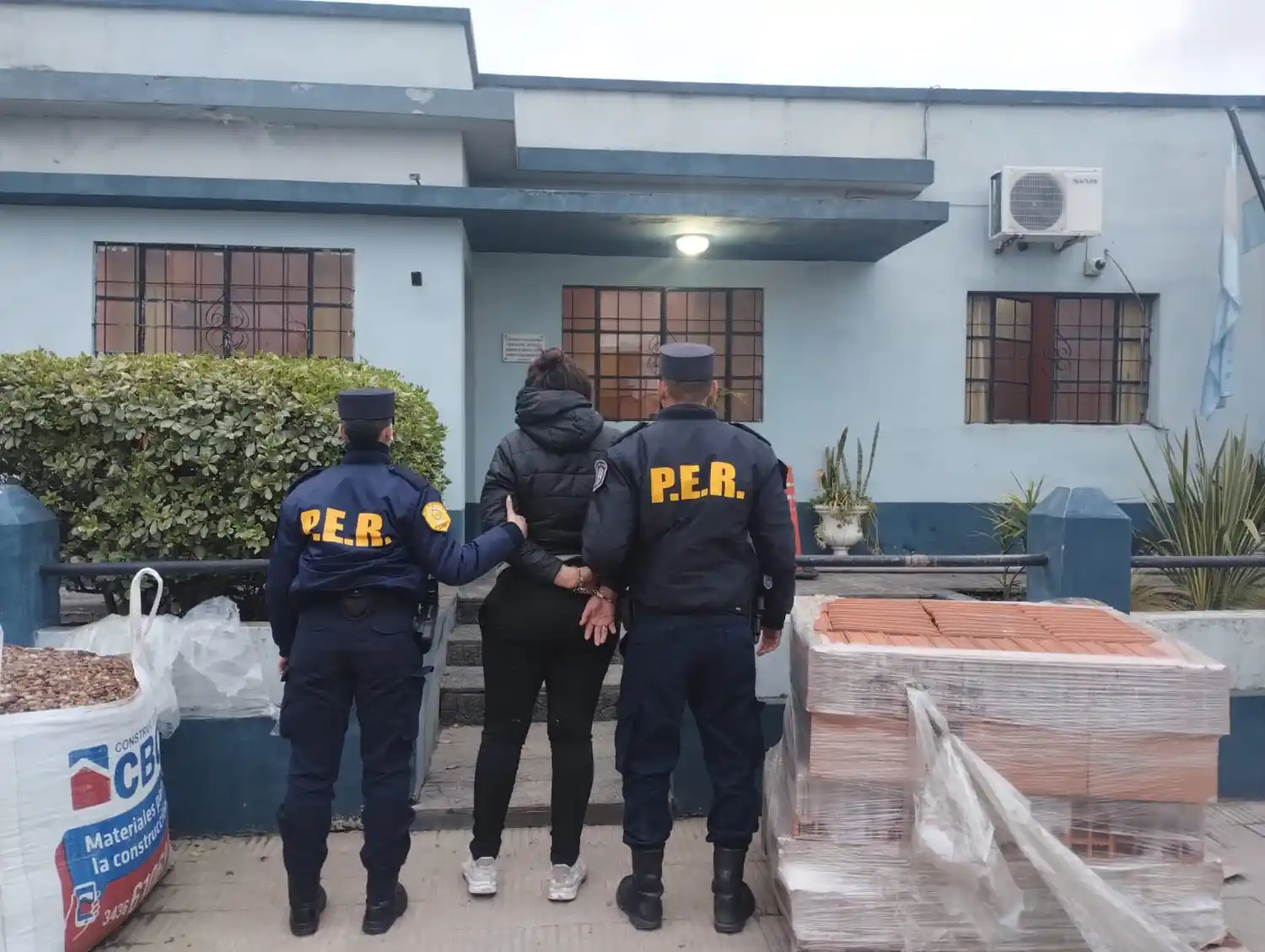 Allanamientos en Victoria: Secuestran drogas y detienen a tres personas por narcomenudeo