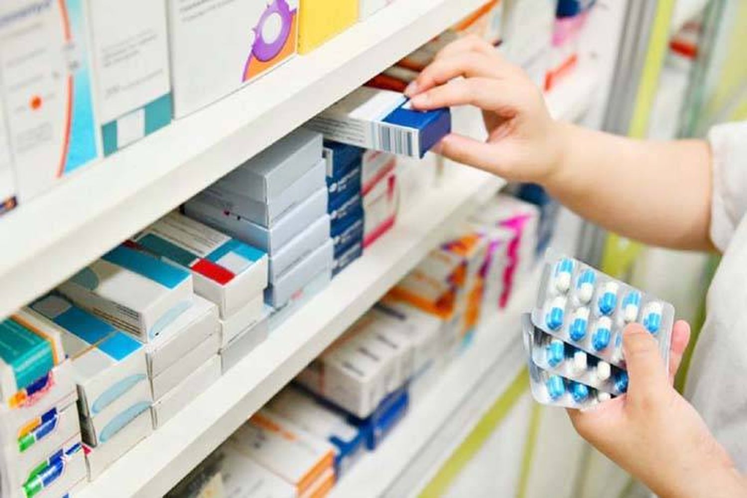 PAMI adeuda pagos desde septiembre a Farmacias