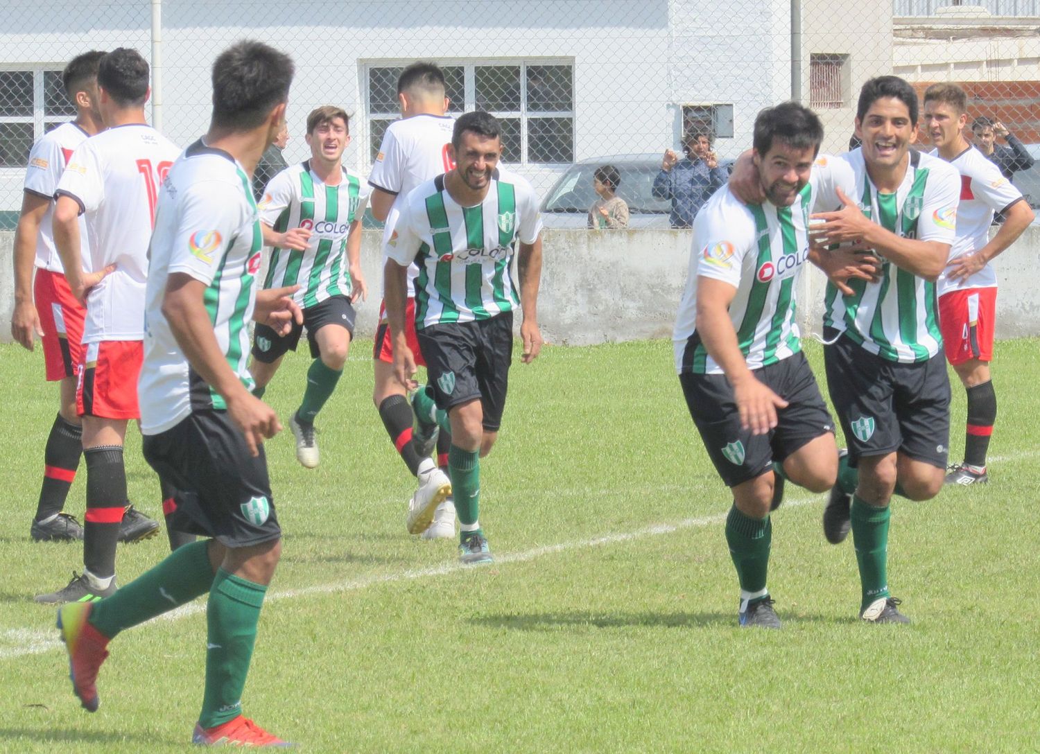 Fútbol local: Centro Bancario y una victoria muy especial