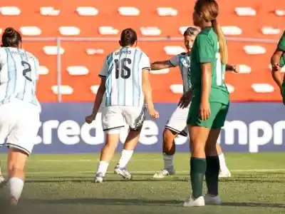 La Albiceleste goleó 4 a 0 a Bolivia y está en la fase final del Sudamericano Sub 20.Foto:AFA
