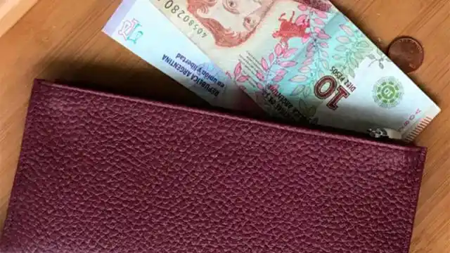 Devolvió un monedero, le ofrecieron recompensa pero la rechazó y pidió donarla