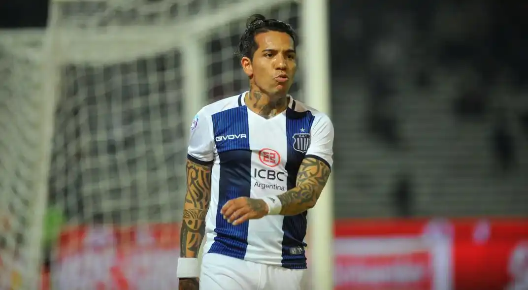 Dayro Moreno seguirá jugando en Talleres