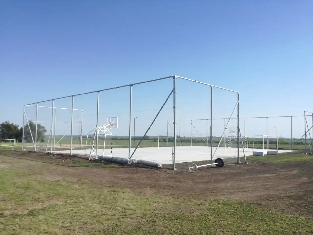 Ingresó en el tramo final la obra del nuevo playón en el Polideportivo