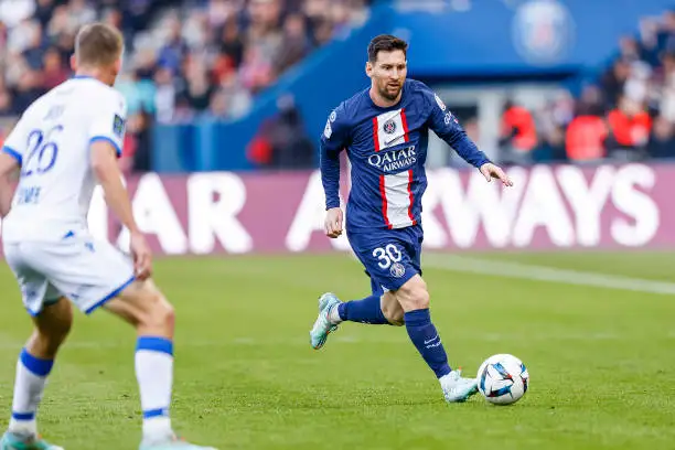 Messi fue reemplazado por Sarabia cerca del final.