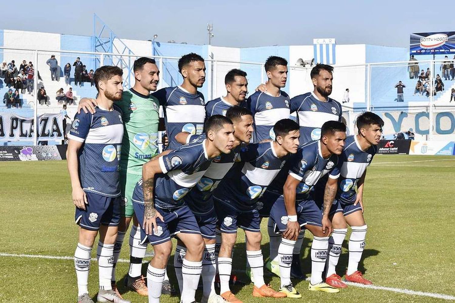 San Martín fue goleado por
el puntero Racing de Córdoba