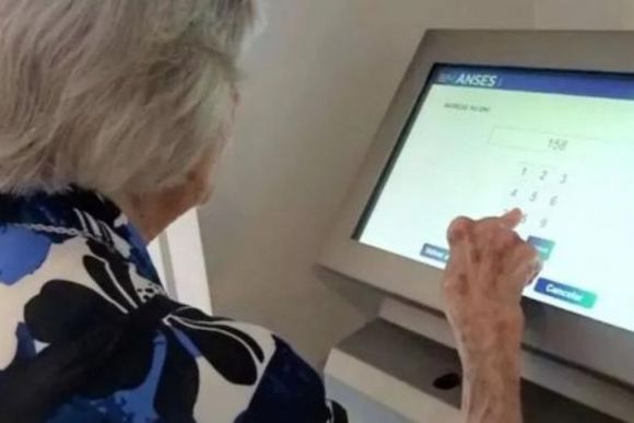 Los bancos ya no tendrán que exigir fe de vida a jubilados y pensionados