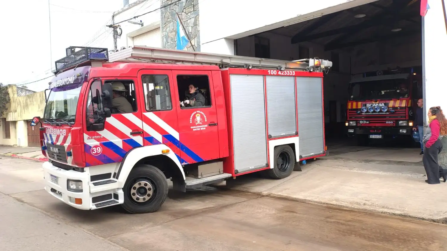 Accidente en la Autovía 14: bomberos trabajan a la altura del kilómetro 63