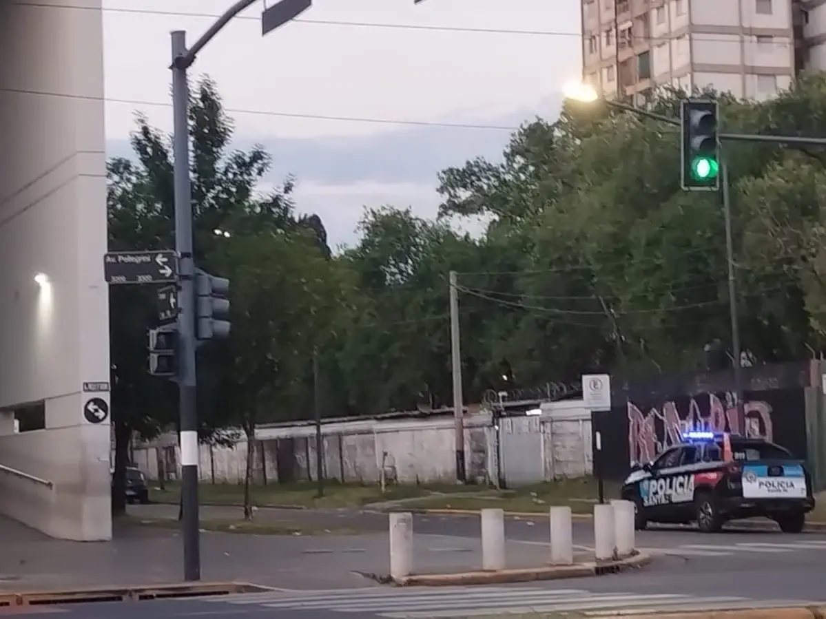 El Heca amaneció con custodia policial tras el ataque a tiros y hay incertidumbre respecto a la atención