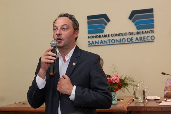 El desafiante mensaje de Francisco Ratto por la condena a Alperovich: “Saludos al colectivo de actrices y feministas”