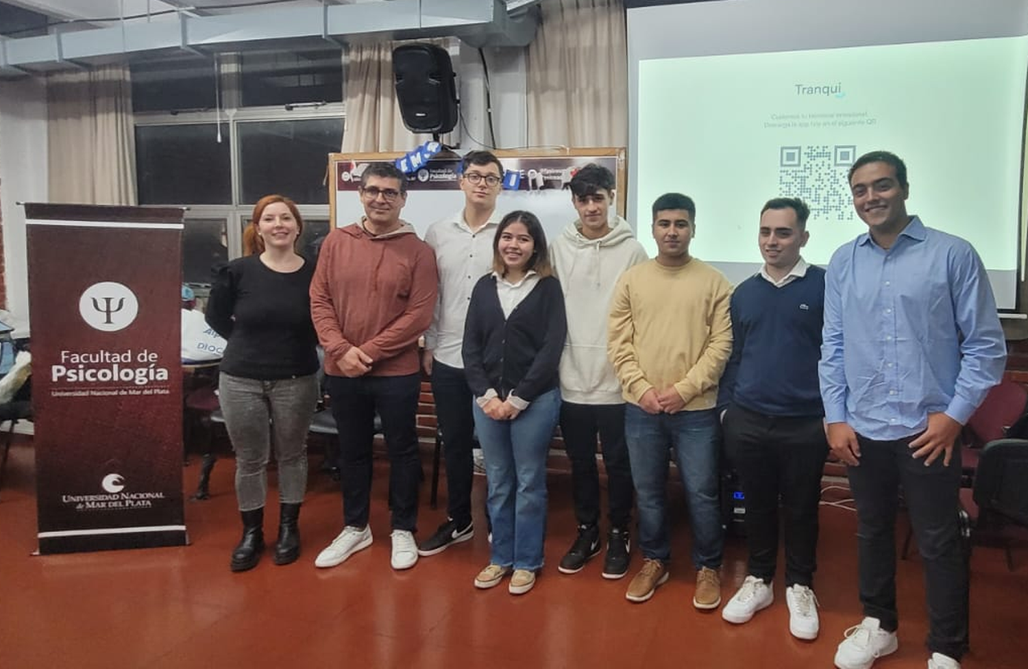 Estudiantes de una escuela de Mar del Plata diseñaron una aplicación para prevenir suicidios