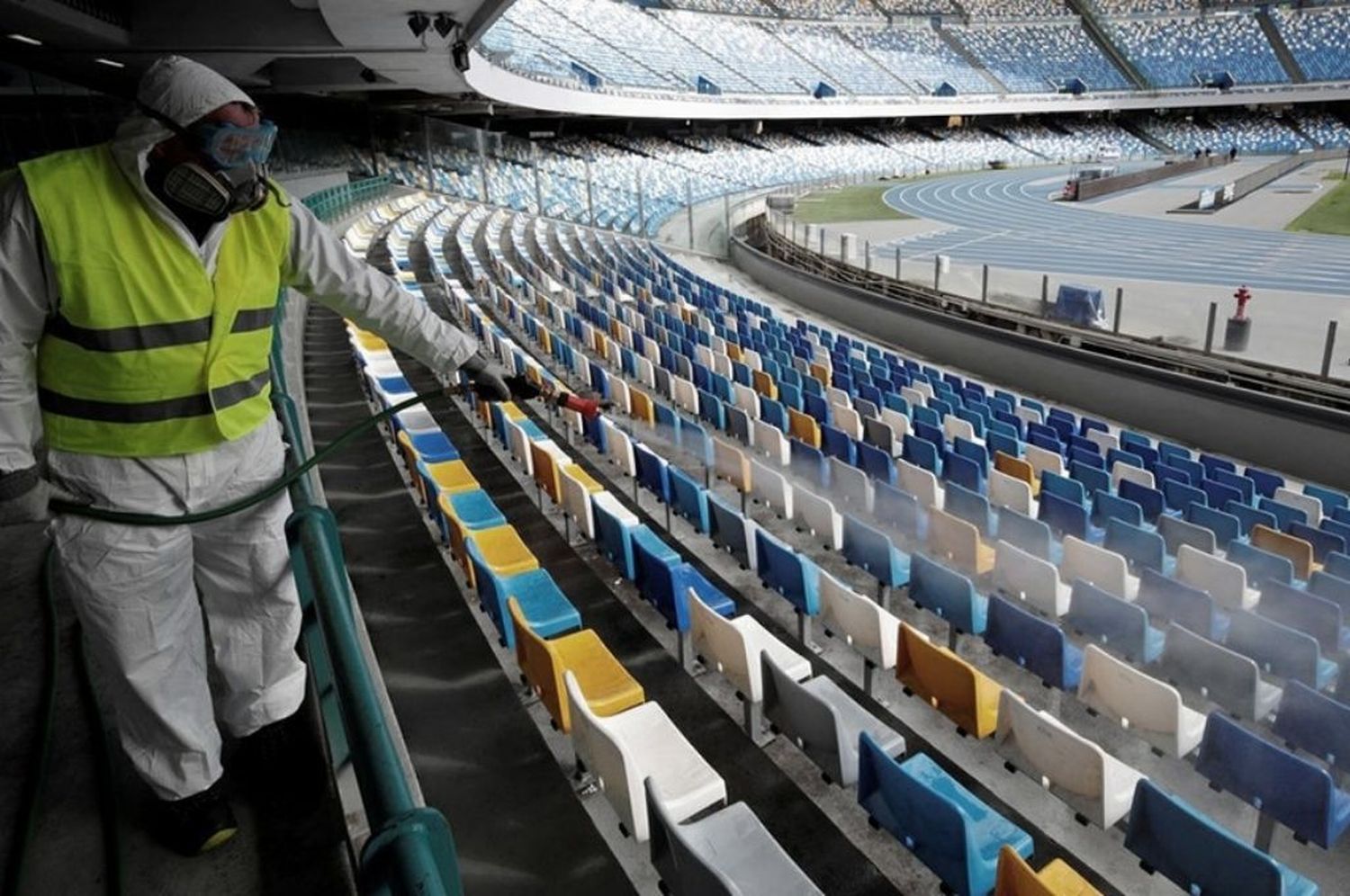 Francia: advierte que prohibirá hinchas en el fútbol si no respetan protocolos sanitarios