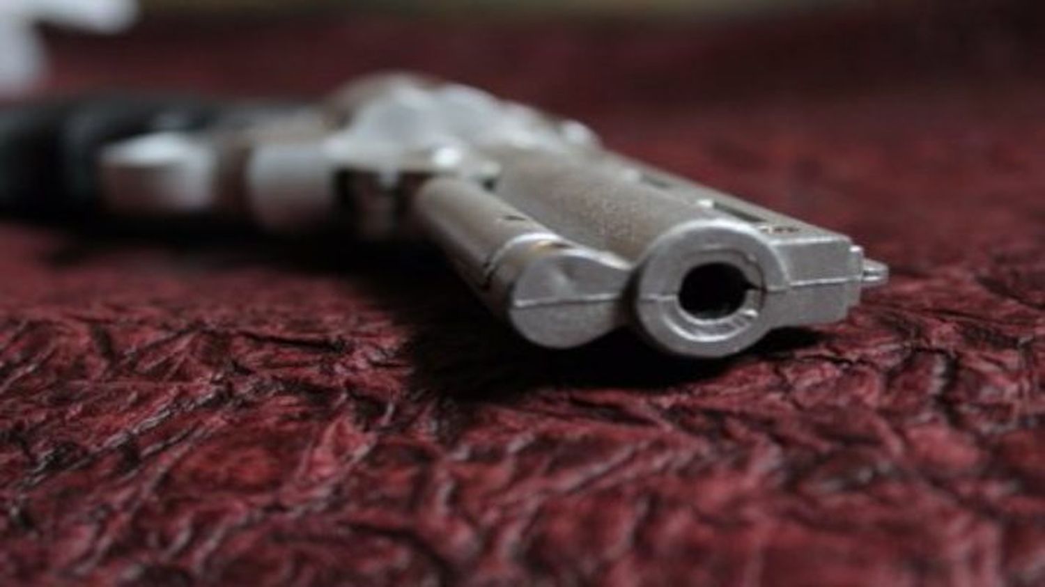 En Colombia una niña de 7 años manipuló un arma que encontró en su casa y esto ocurrió…
