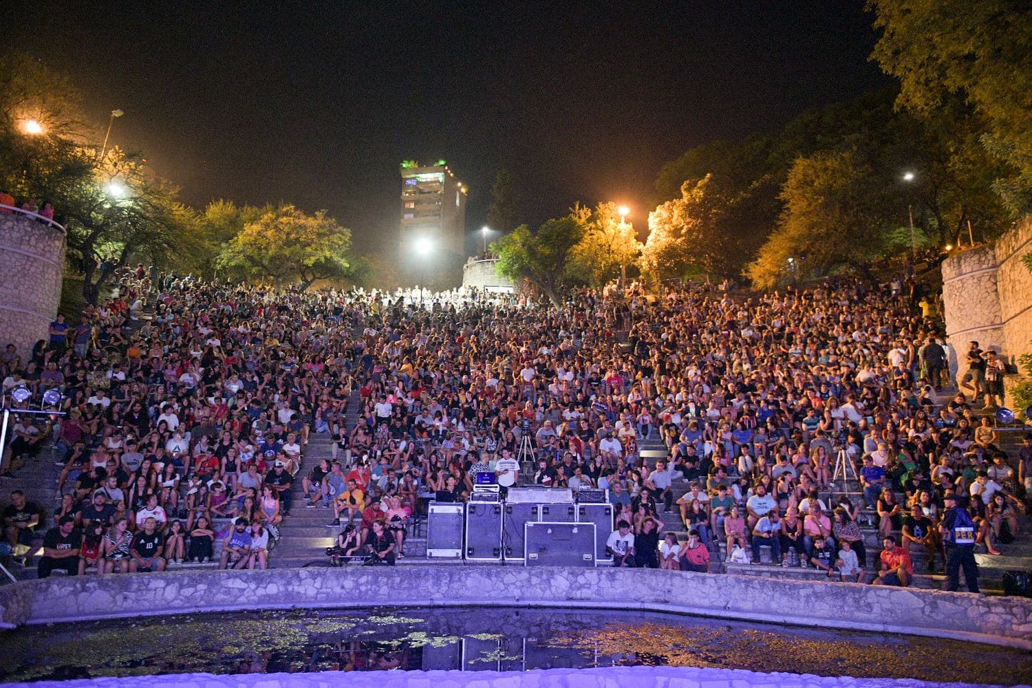 Invitan a la última función de Cine bajo las Estrellas en el Anfiteatro