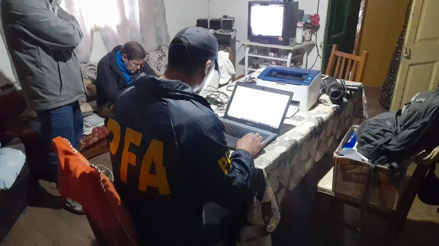 Investigación judicial permitió a la Policía Federal la detención de un sospechoso de captación de menores a través de redes sociales (grooming) en General Belgrano