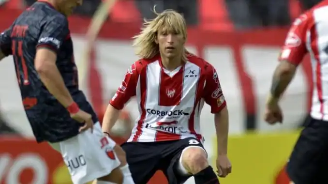 Asaltan a los padres de Gastón Machín y se llevan hasta las camisetas