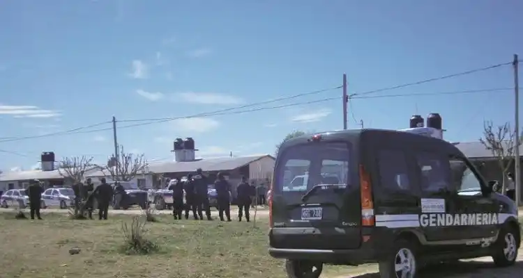 Gendarmería en un desalojo en las 291
