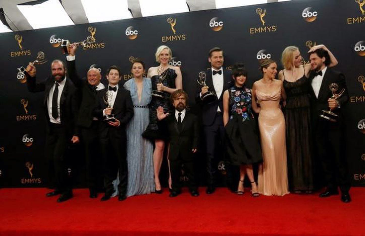 "Juego de tronos" hace historia en los Emmy 2016