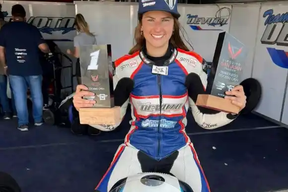 Devoto es la primera mujer campeona del Superbike