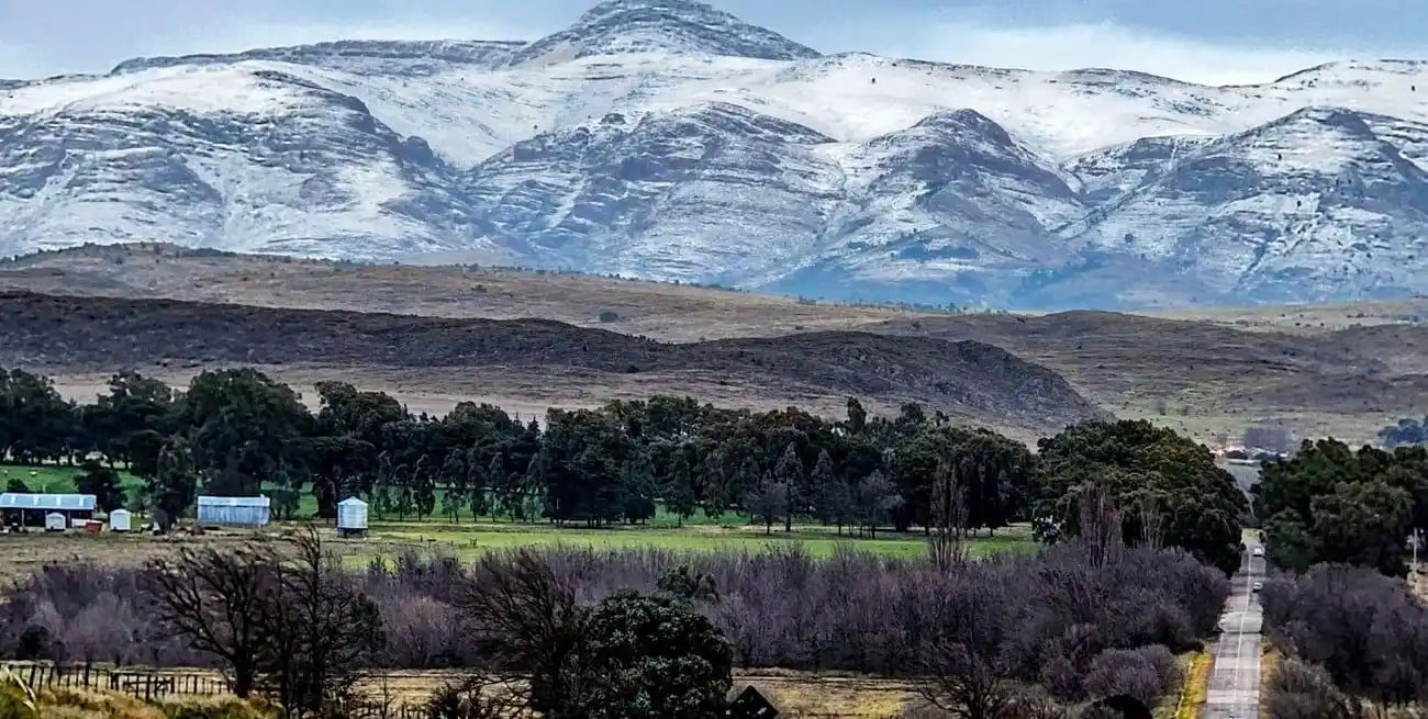 El sur de la provincia de Buenos Aires tuvo nieve este domingo. Gentileza: sierradelaventana.com.ar