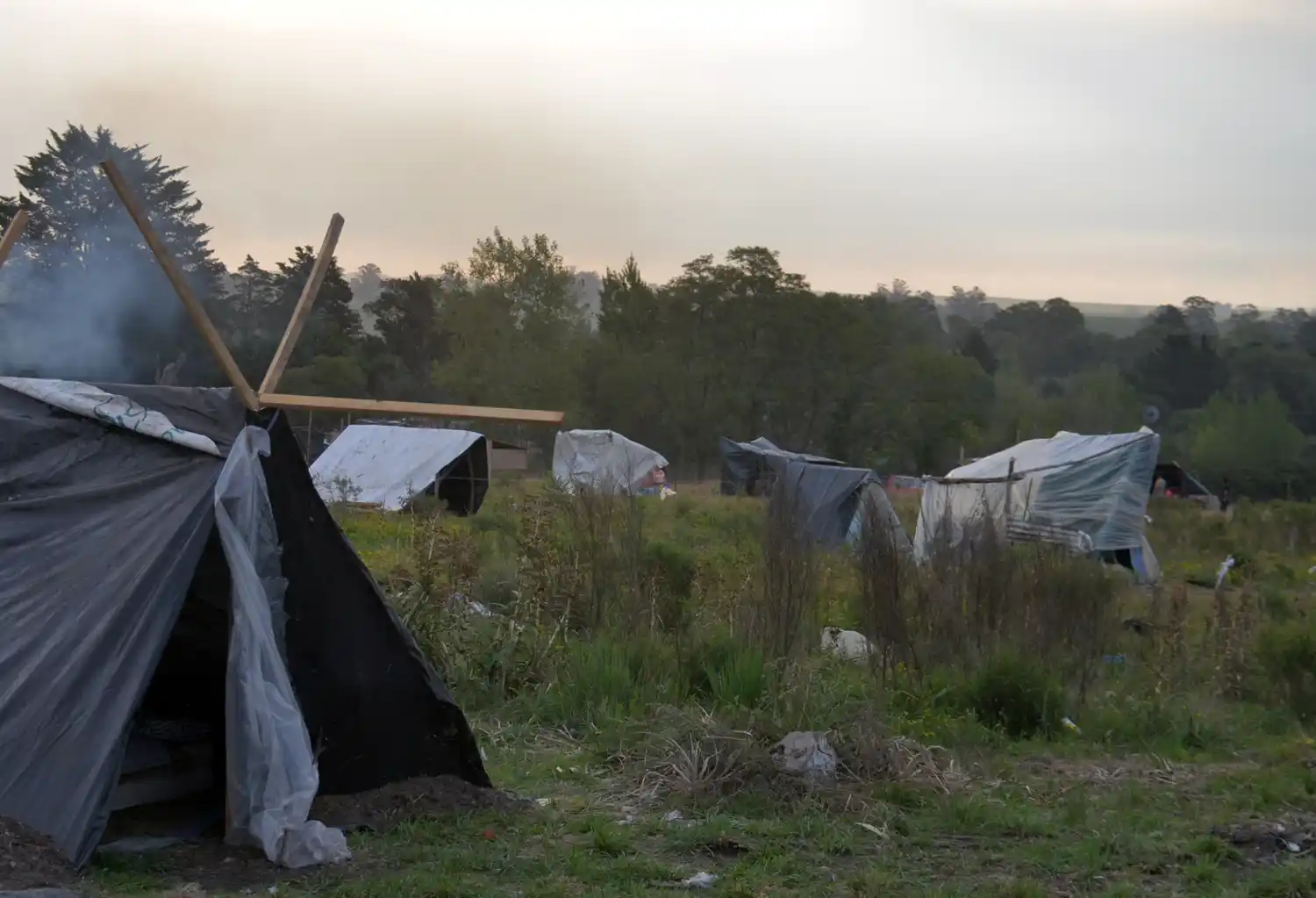 Lunghi analizó la toma de terrenos en La Movediza.