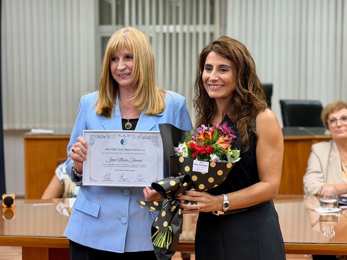 El Concejo Municipal reconoció a mujeres destacadas en una nueva edición de “Mujeres que dejan huellas” - 7
