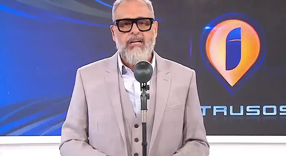 Rial, indignado con Santiago Del Moro por el test de Covid-19 que se realizó en vivo