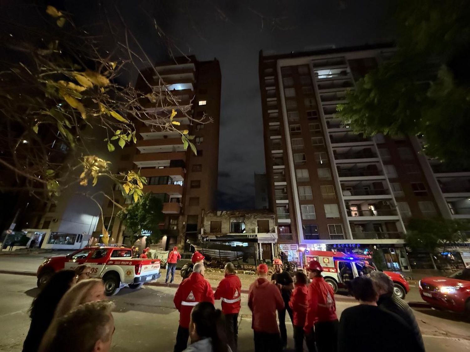 Derrumbe en el techo del primer piso de un edificio (Foto: Cadena 3)