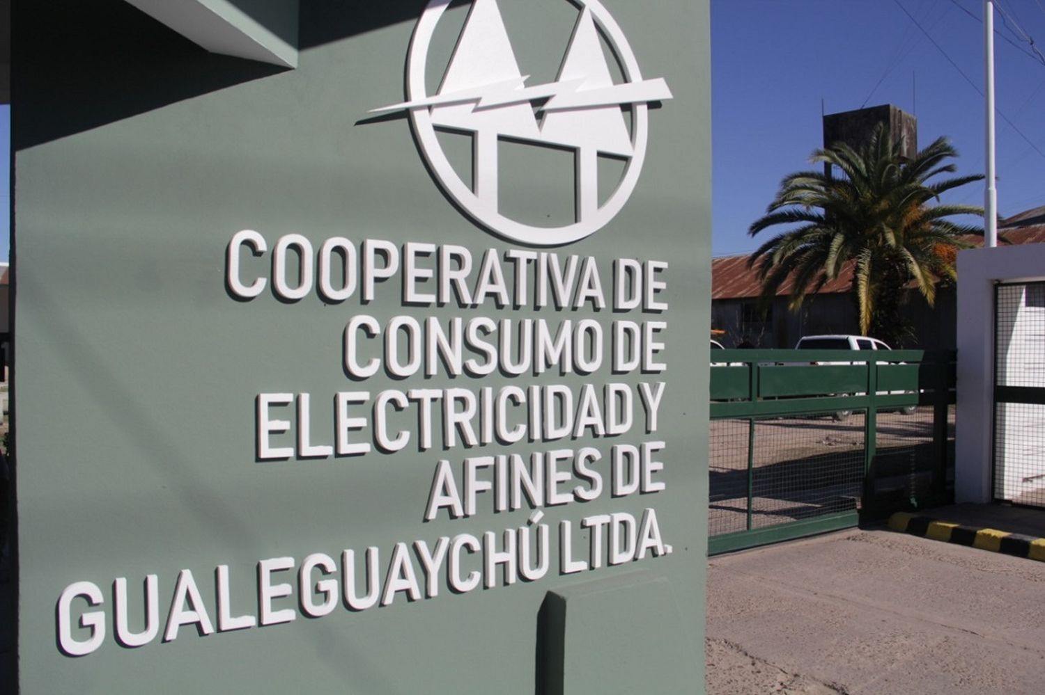 La Cooperativa Eléctrica advierte sobre falsos avisos que entregan en las casas