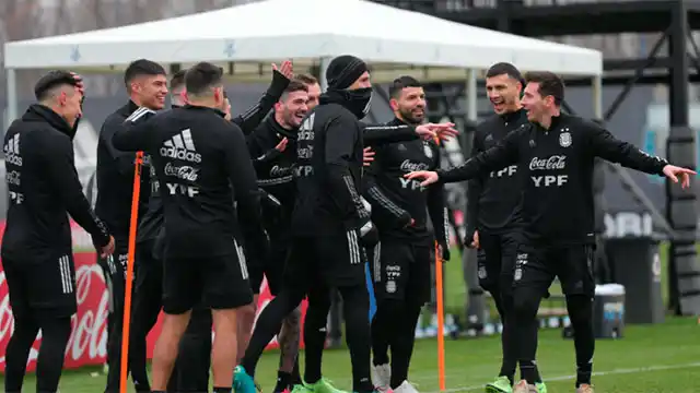 Con Messi y un equipo alternativo, Argentina enfrenta a Bolivia