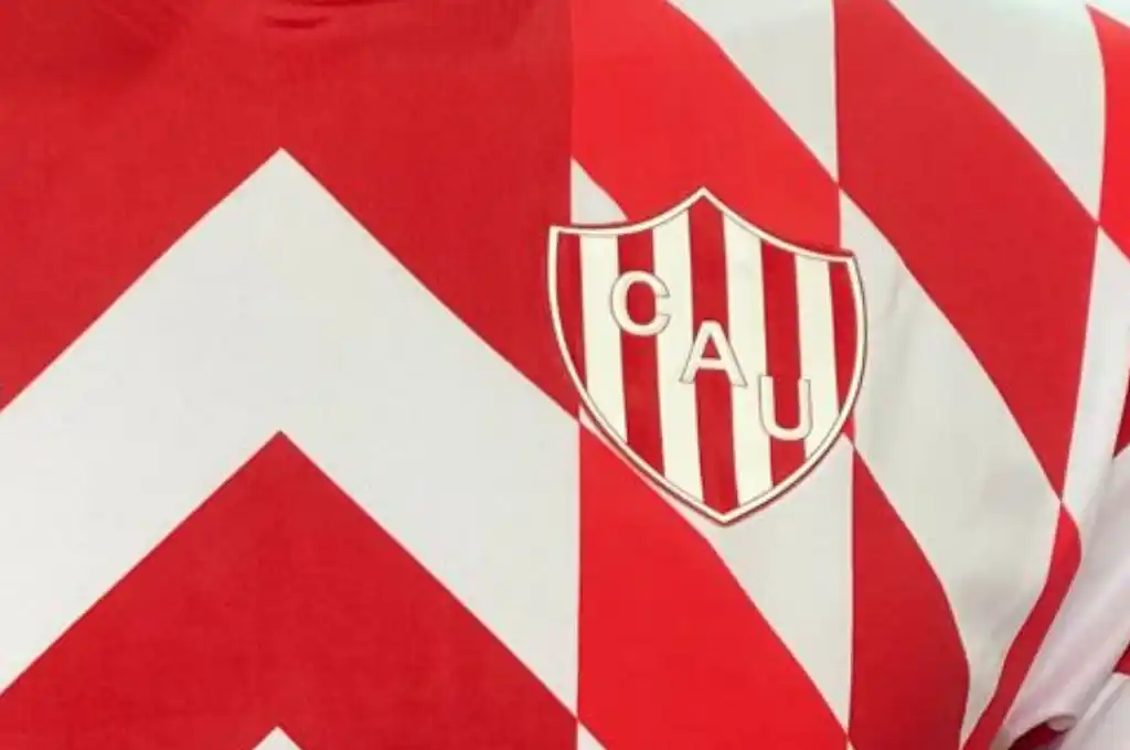 La camiseta edición limitada de Unión. Foto: Instagram @tiendaunionok.