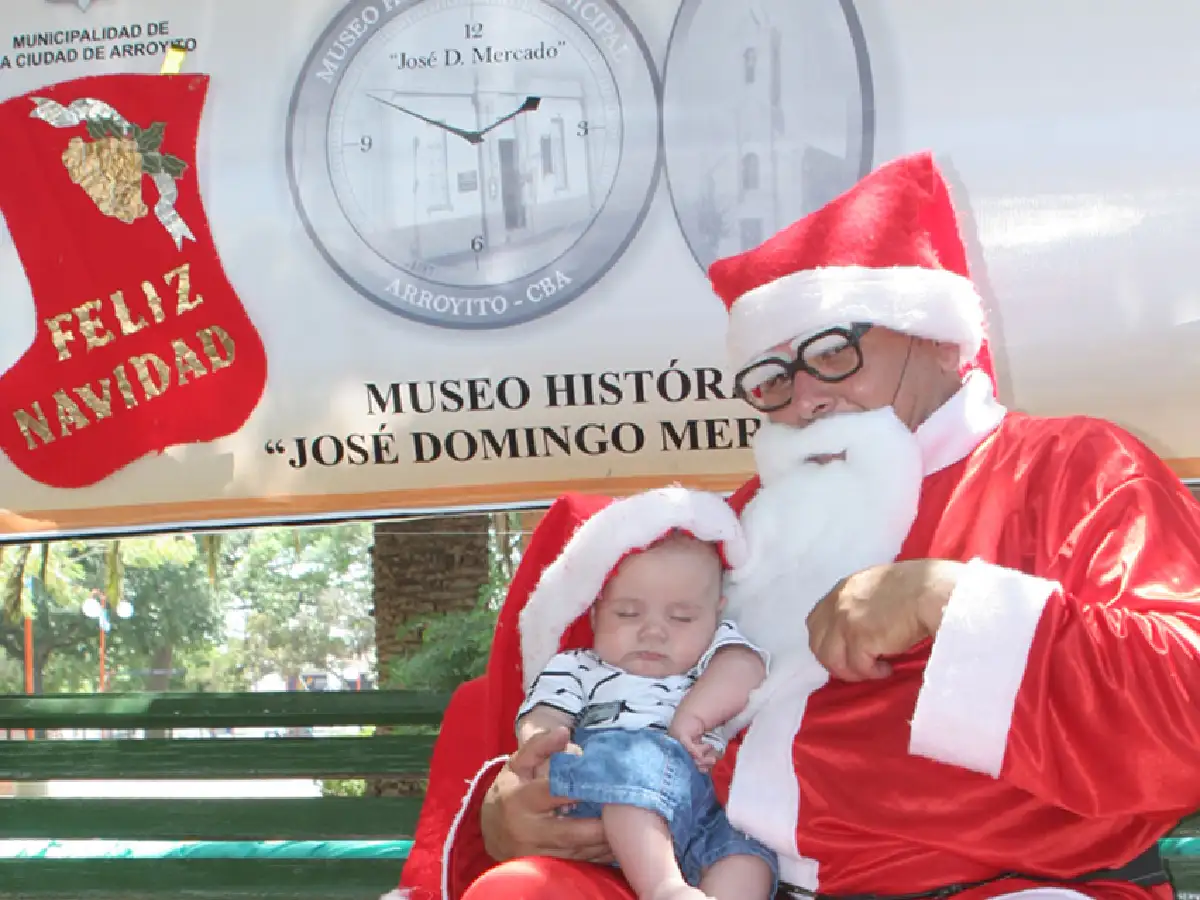 Papá Noel se adelanta en Arroyito 