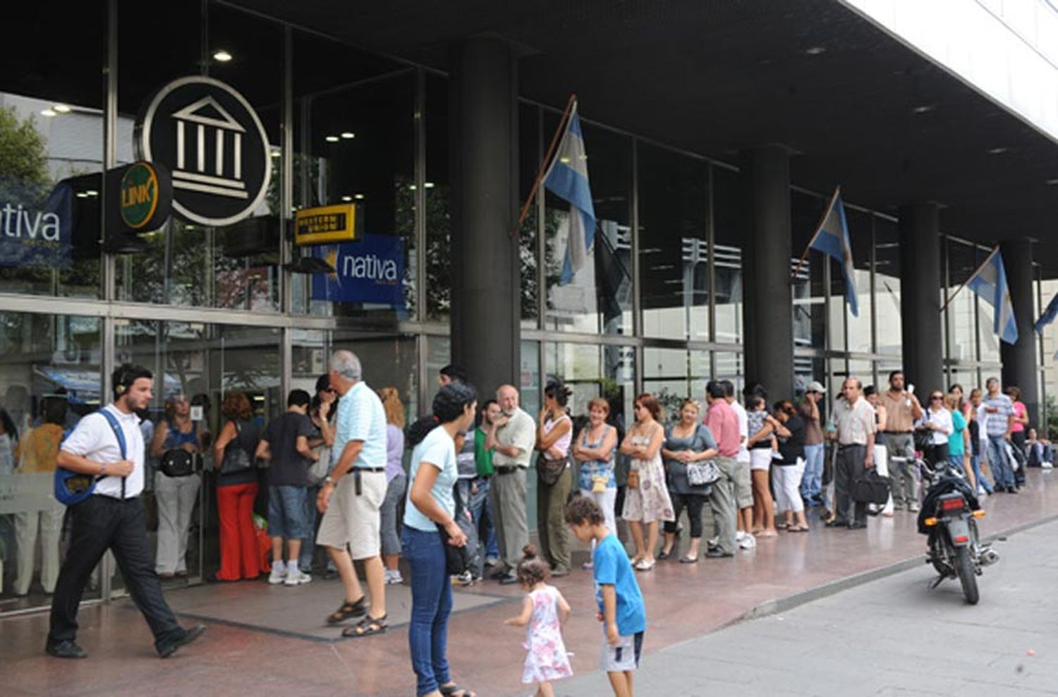 Día del Trabajador Bancario: los bancos no brindarán atención al público este miércoles 6 de noviembre