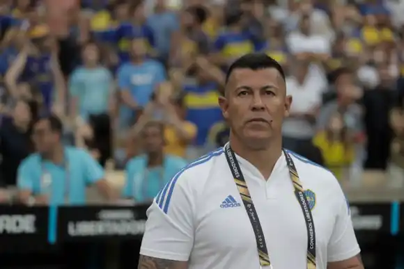 Almirón dejó de ser el DT de Boca