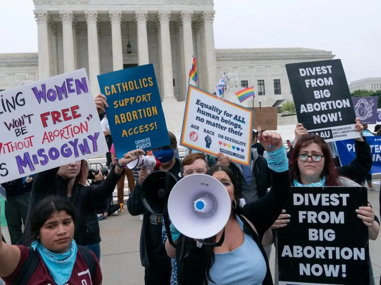 Congreso de Estados Unidos vota para proteger el acceso al aborto