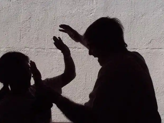 Violó la prohibición de acercarse a su mujer y le darían preventiva