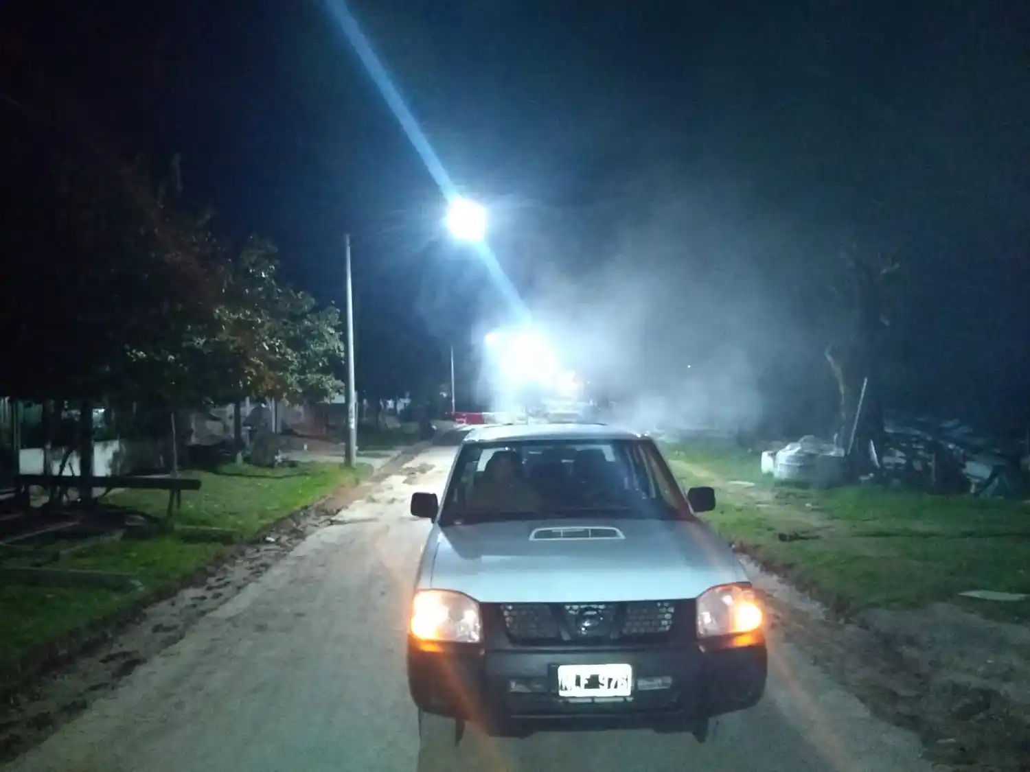 Invasión de mosquitos: sigue el operativo de fumigación