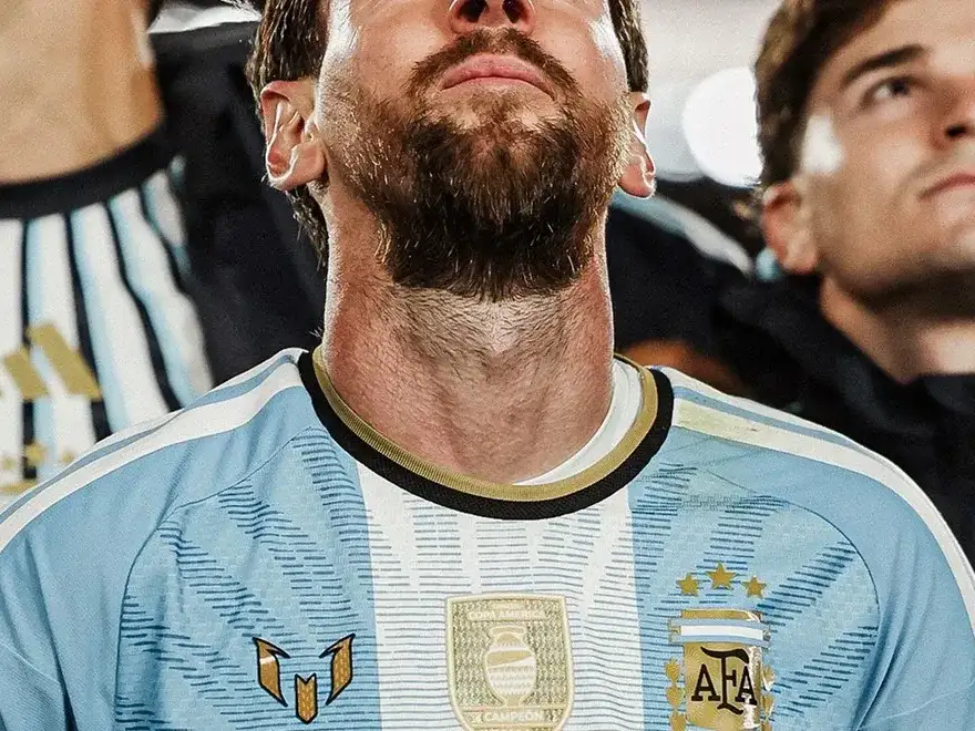 El emotivo mensaje de Messi tras su último partido con Argentina y el gesto de Cristiano Ronaldo