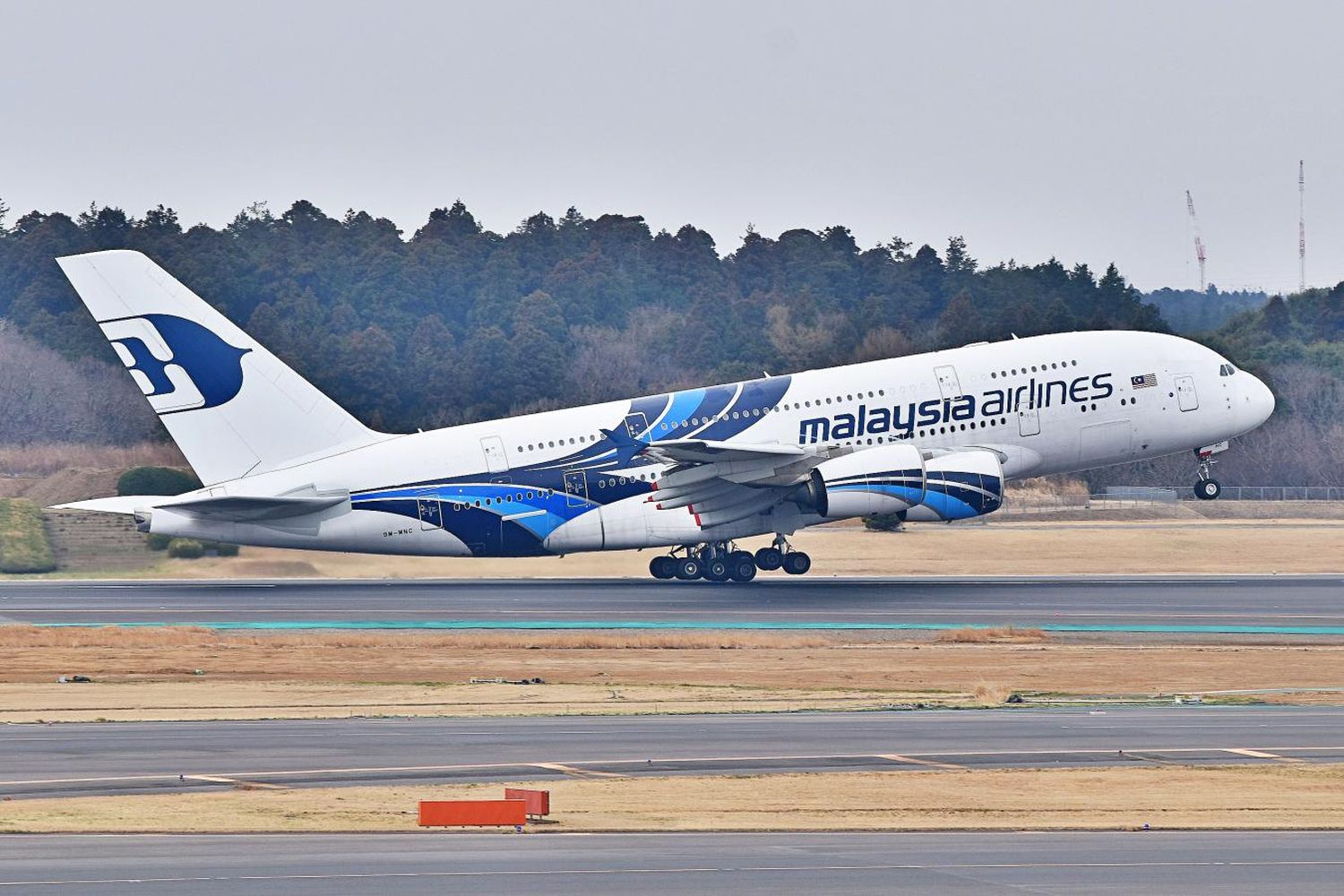 Due to lack of buyers, Malaysia Airlines would return its A380s to Airbus