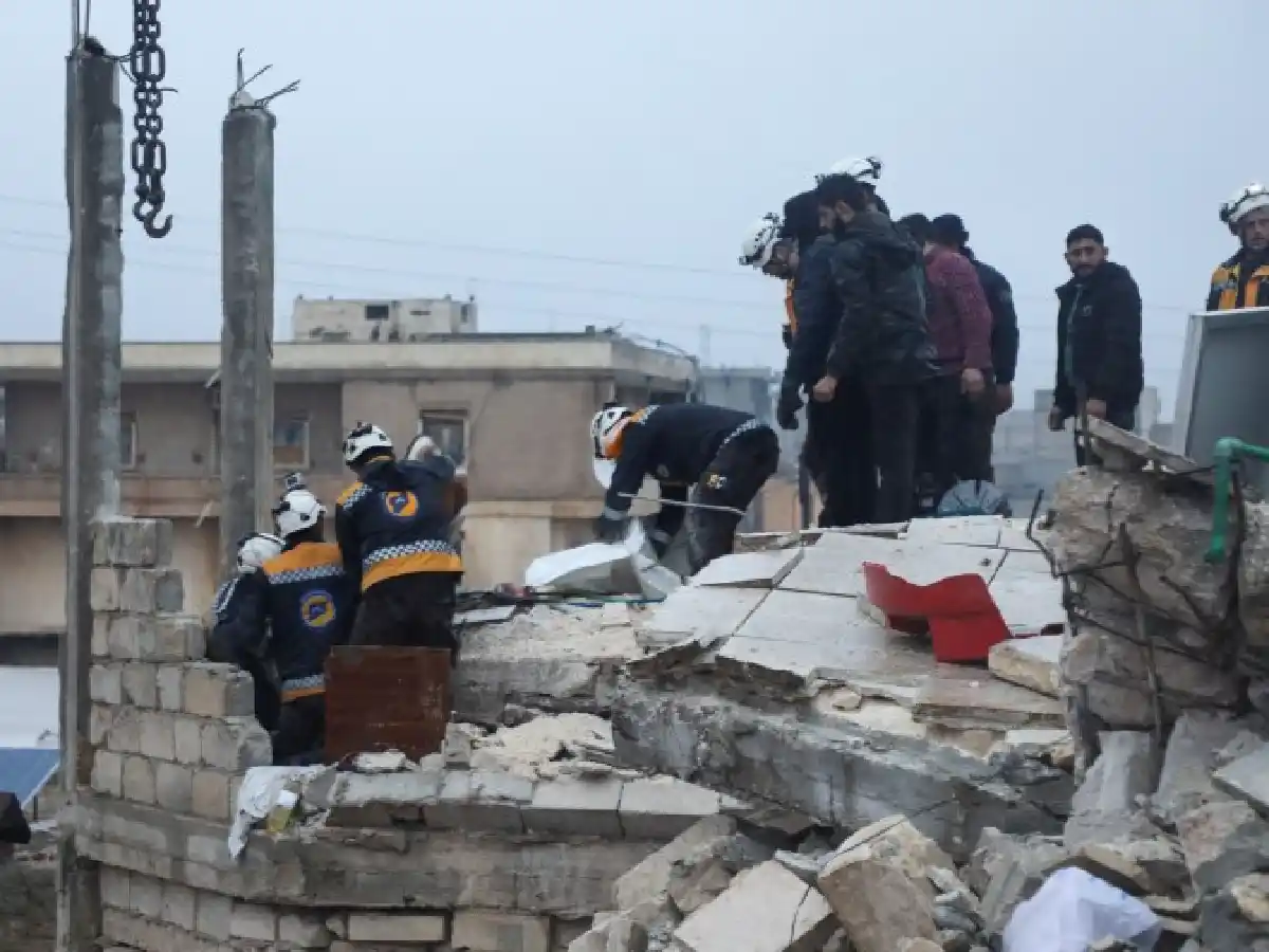 Más de 2.700 muertos tras terremoto en Turquía y Siria: mal clima complica tareas rescate