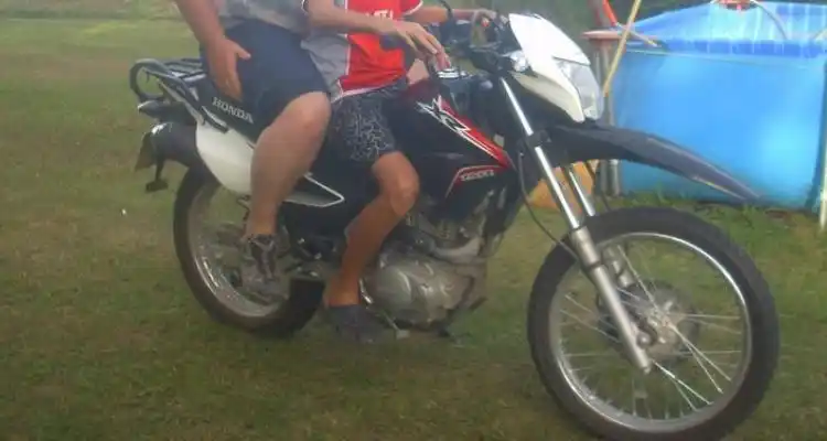 Recuperaron una moto robada a un docente