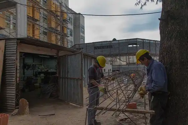 El gobierno ejecutará obras en 50 hospitales por 3 millones de pesos