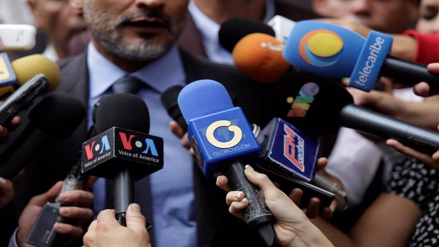 HERMETISMO Y DISCRIMINACIÓN: las barreras que enfrentan los periodistas en su día a día