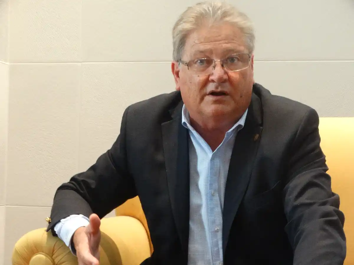 “Lo que pasa nos obliga a aggiornarnos”, afirmó el  vice de Santa Fe en relación a la inseguridad  