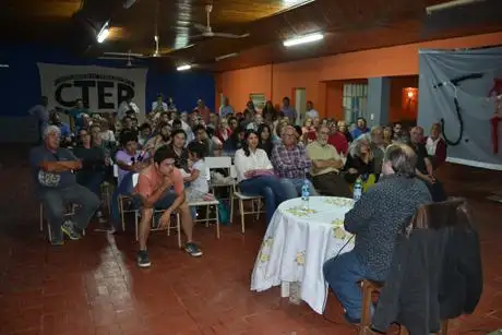 Gustavo Campana presentó su libro
“Prontuarios” con una charla en el PJ
