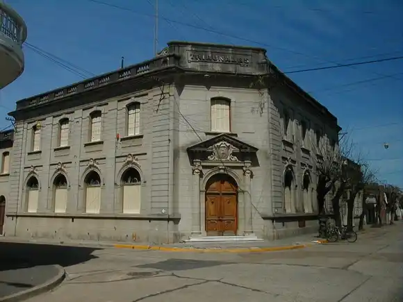 En un juicio abreviado, fue condenado por abusar sexualmente de su propia hija