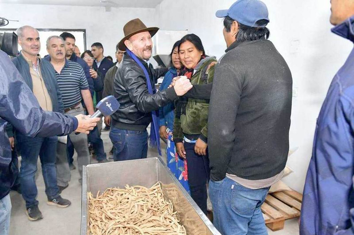 En El Potrillo se inauguró la fábrica de 
harina de algarroba y alimento balanceado