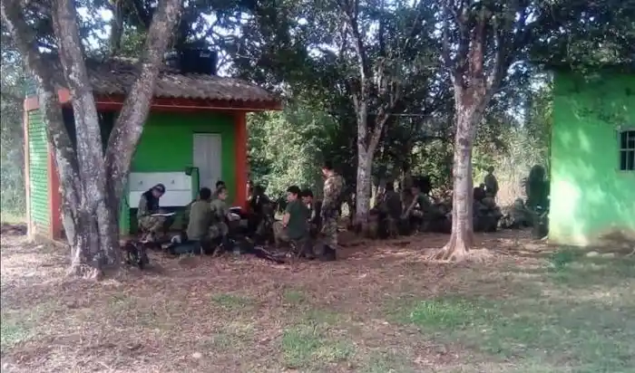 ¡SIN TIROS! Liberan a los 187 militares secuestrados en Colombia