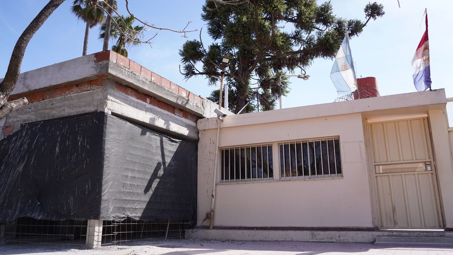 Avanza la obra del nuevo sector para requisas en el penal local.